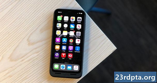 5G iPhone с персонализиран модем може да кацне през 2022 година