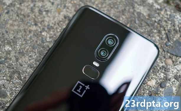 2018 년 4 분기 OnePlus 6T는 T-Mobile 전화 매출의 2.4 % 만 차지