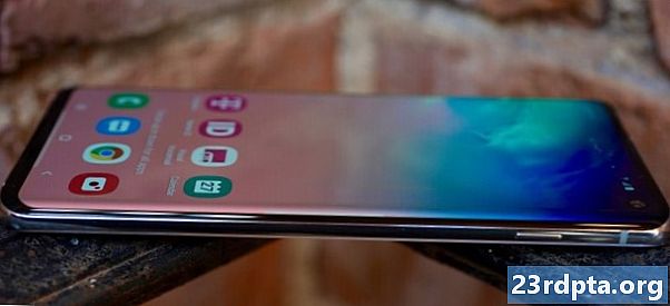 „Samsung Galaxy S10“ apžvalga: sunku rasti vidurį