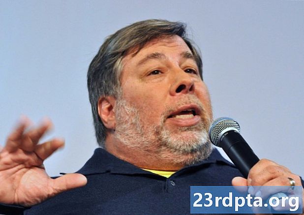 Steve Wozniak, co-fundador da Apple, preocupado com a falta de dobrar o iPhone