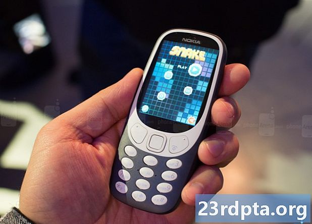 Ръчни ръце с новата Nokia 3.1 Plus