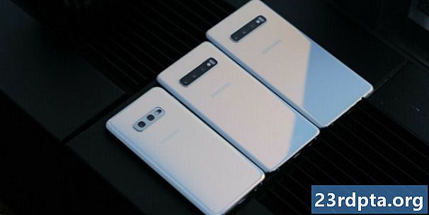 US Galaxy S10デバイスには、6か月間の無料試用版が事前インストールされています。